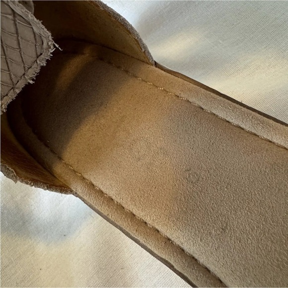 Gabor 9 Snakeskin Look Upper Low Wedge Sandals w/ Adjustable Strap Comfort - Picture 9 of 9